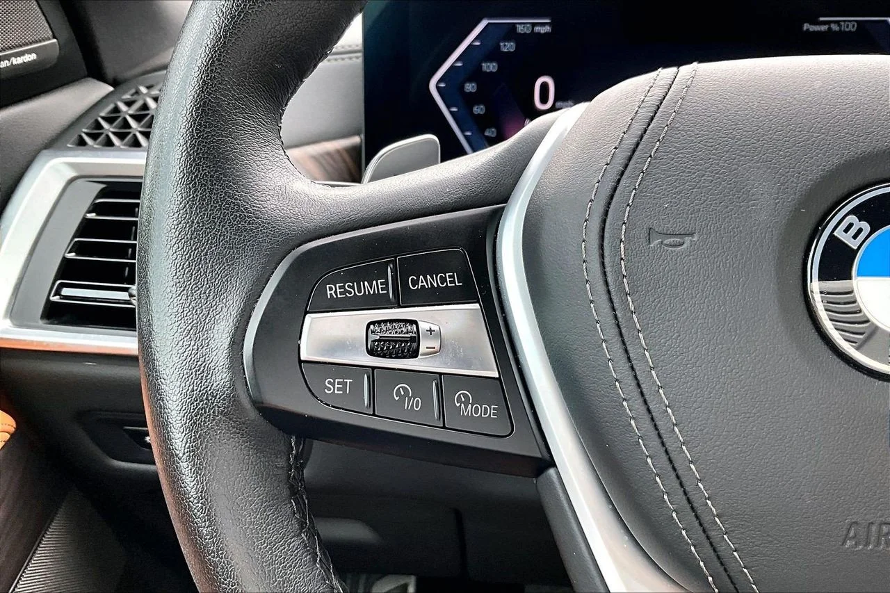 Certified Used 2024 Gray BMW xDrive40i image 28