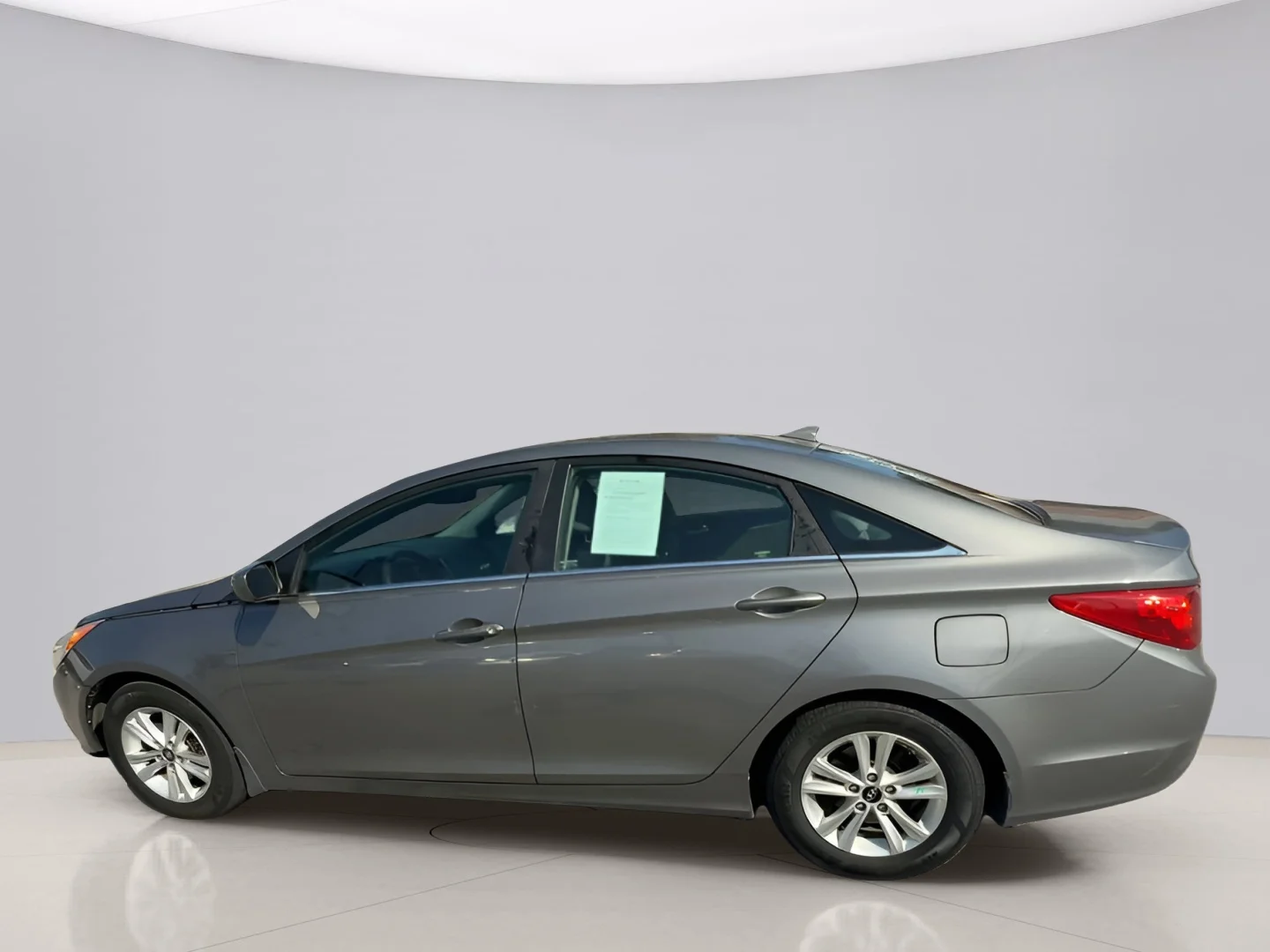 Used 2013 Gray Hyundai GLS image 5