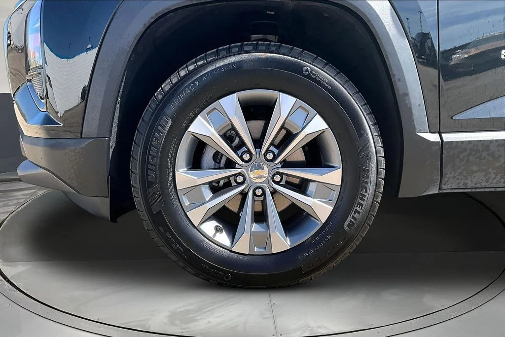 2025 Chevrolet Equinox LT - Photo 35