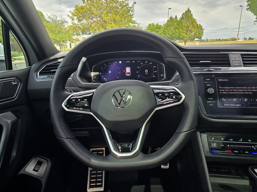 Used 2022 Oryx White Pearl Volkswagen SEL R-Line image 28