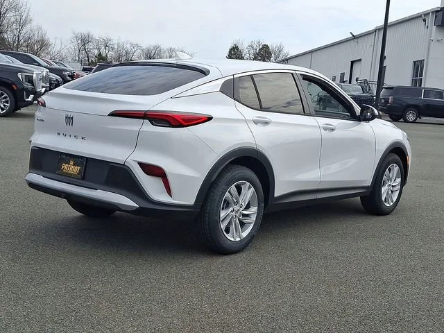 New 2026 Summit White Buick Preferred image 18