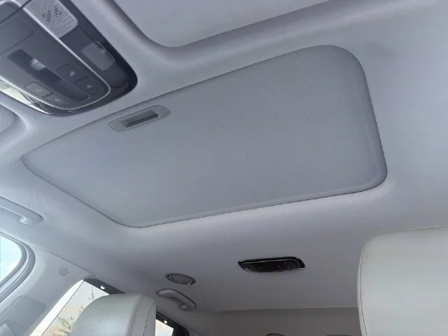 Used 2020 White Hyundai SEL image 18