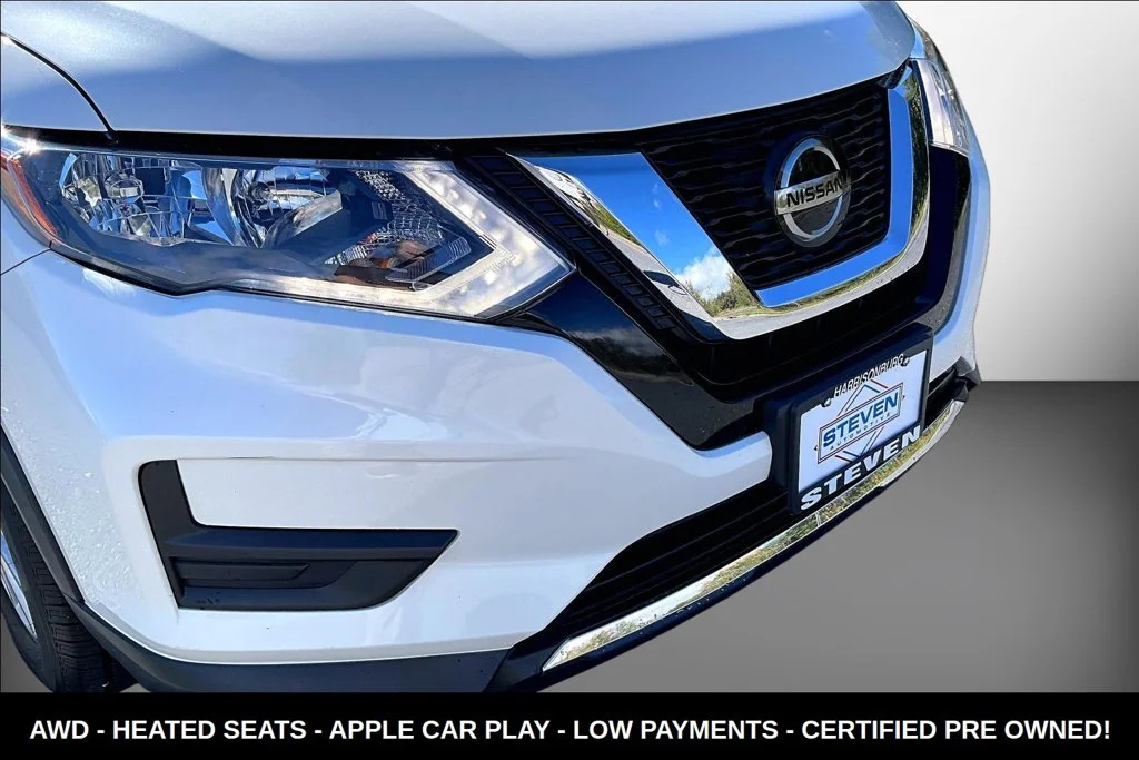 Used 2019 White Nissan SV image 38