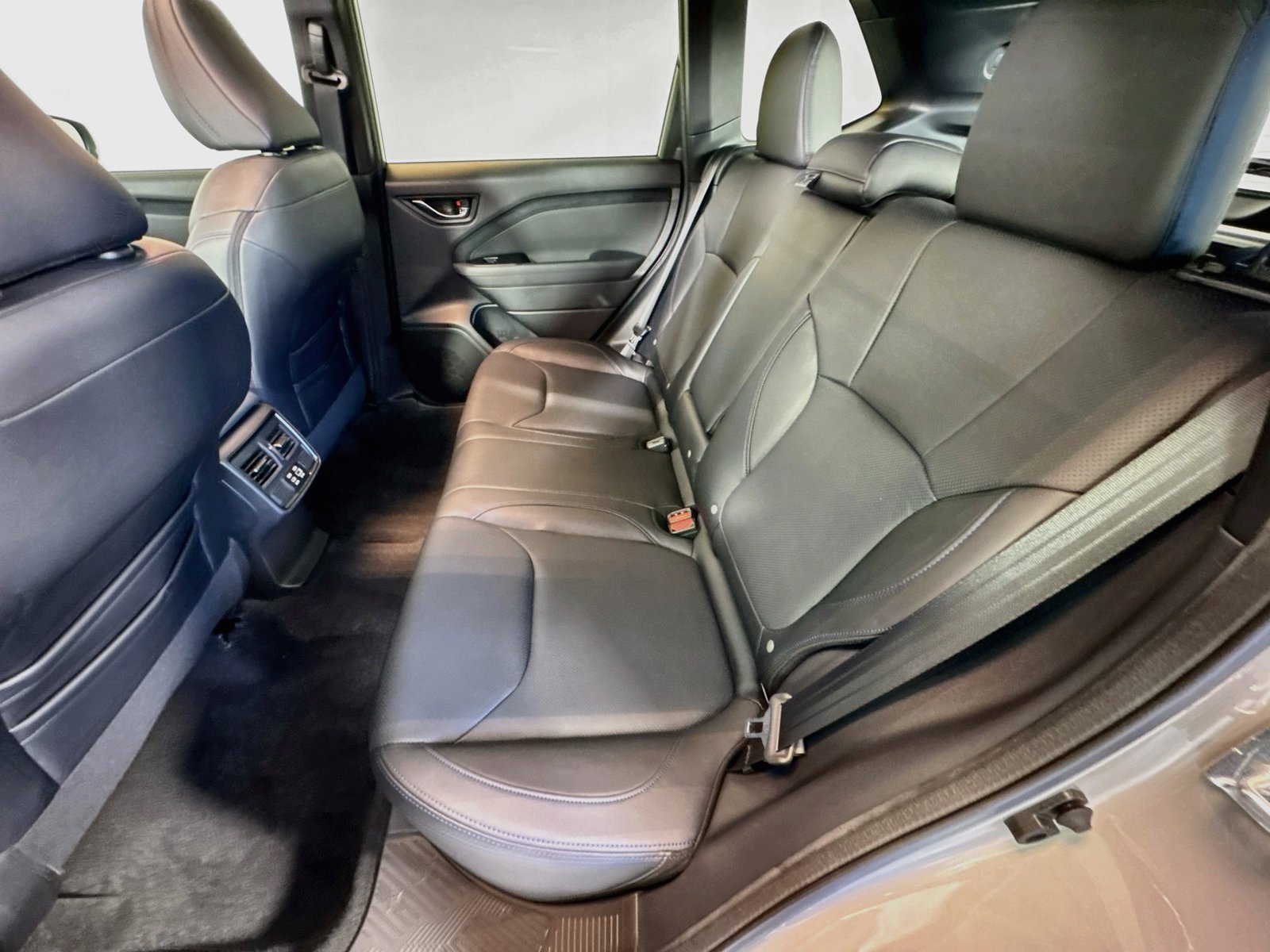 Used 2026 River Rock Pearl Subaru Limited image 23