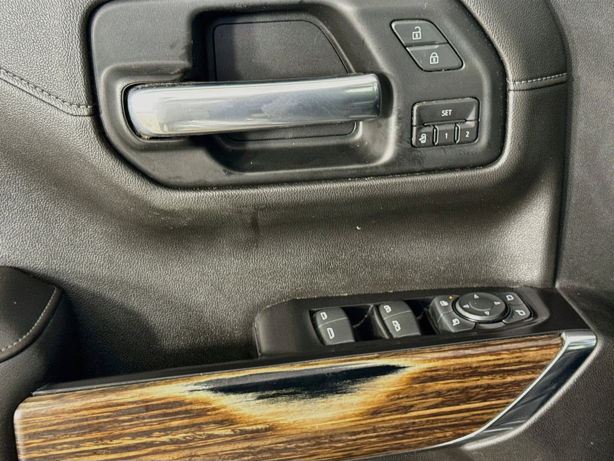 Used 2019 HAVANA BROWN METALLIC Chevrolet High Country image 20