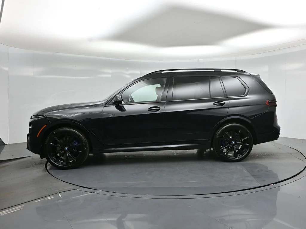 Used 2026 Black BMW xDrive40i image 31