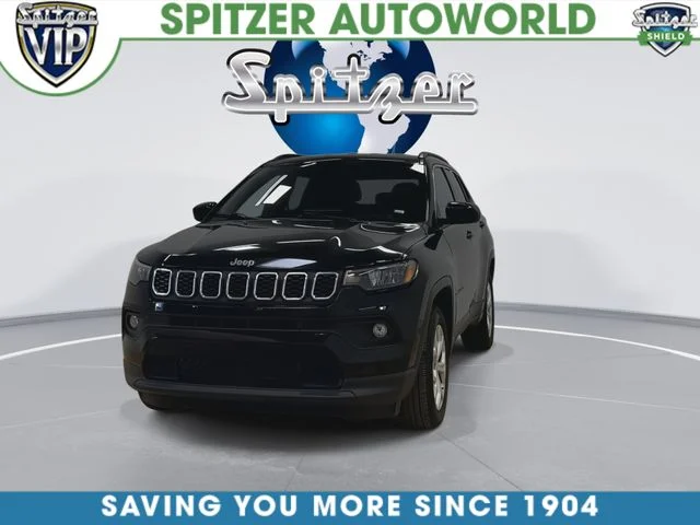 Used 2024 Black Jeep Latitude image 4