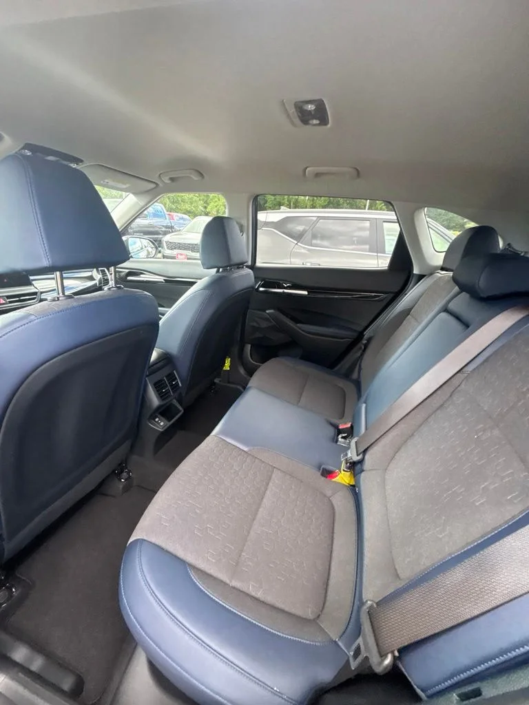 Used 2025 Black Kia S image 17