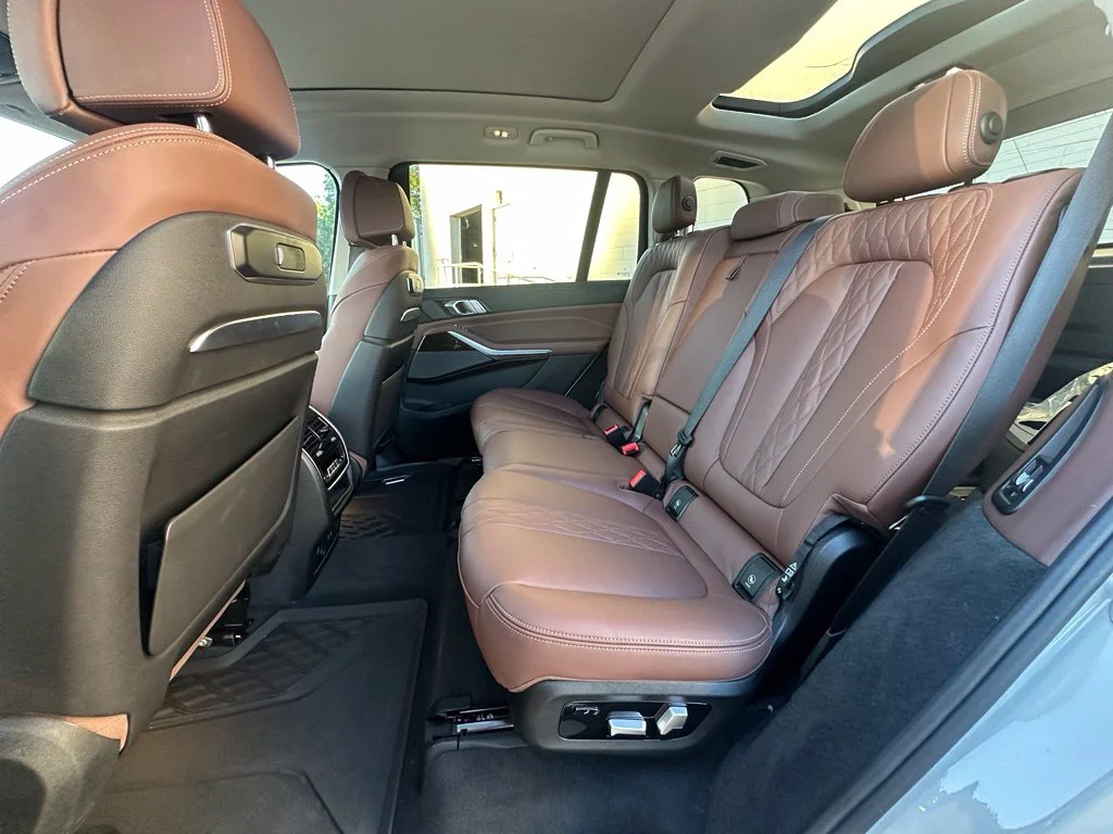 Certified Used 2024 Alpine White BMW xDrive40i image 9