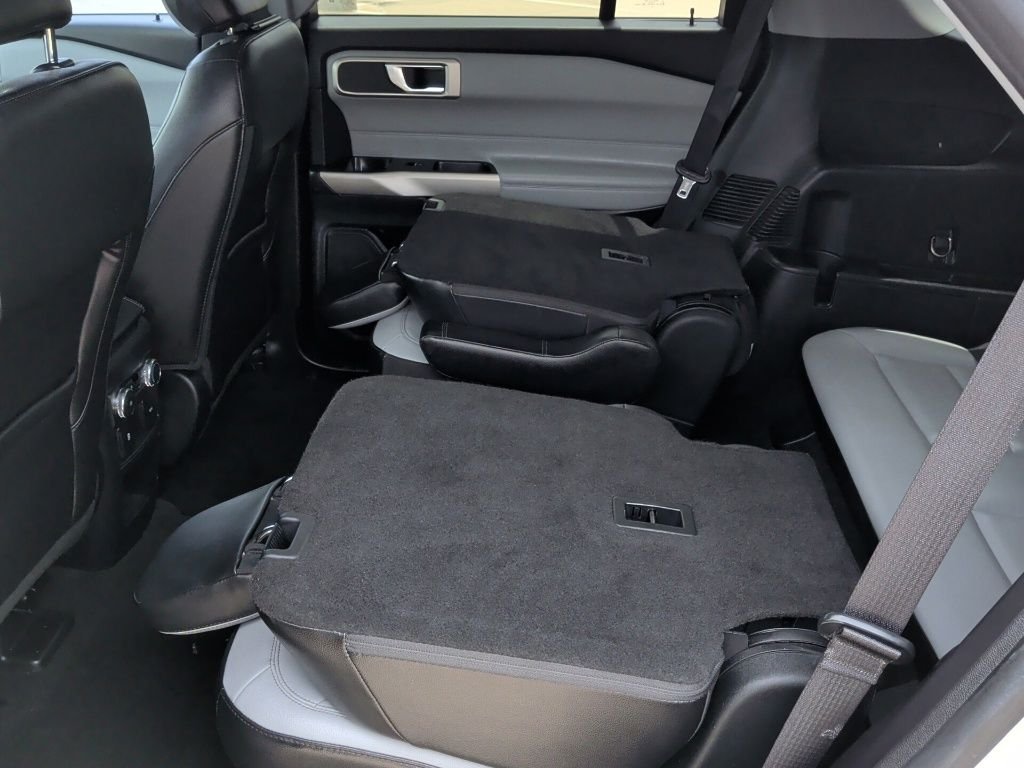 Used 2021 Star White Ford XLT image 36