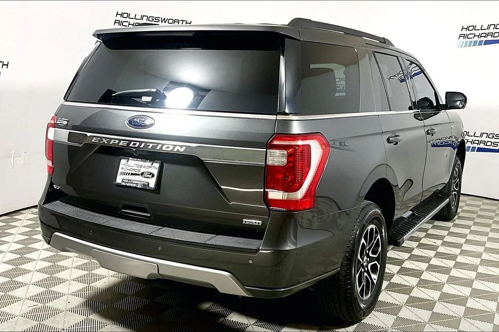 Certified Used 2018 Magnetic Ford XLT image 9