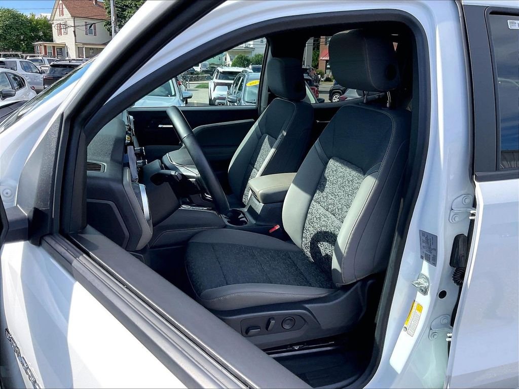 Used 2024 White Chevrolet ZR2 image 10