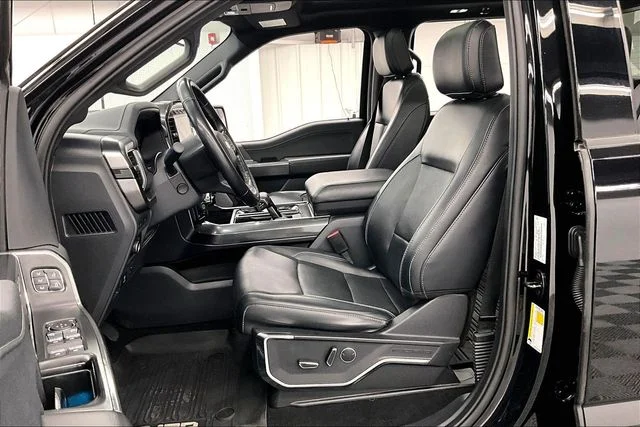 Used 2023 Agate Black Metallic Ford Lariat image 24
