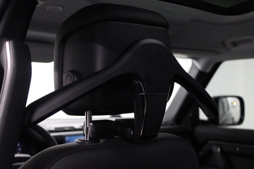 Used 2025 Black Land Rover S image 36