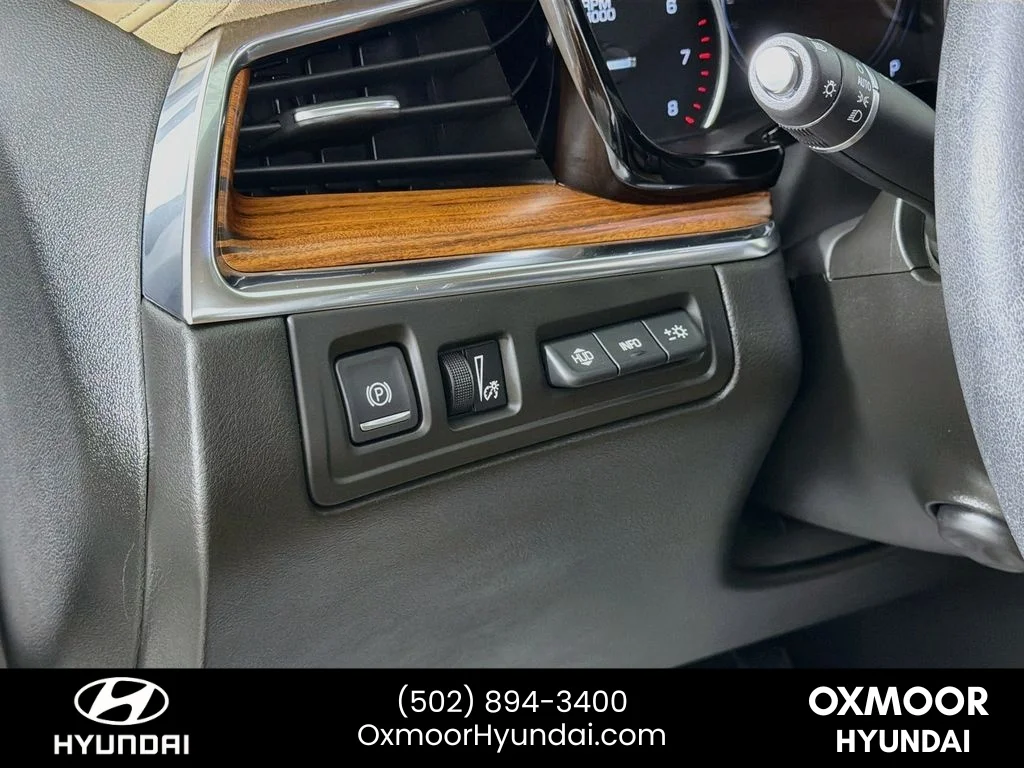 Used 2019 Crystal White Tricoat Cadillac Platinum AWD image 10