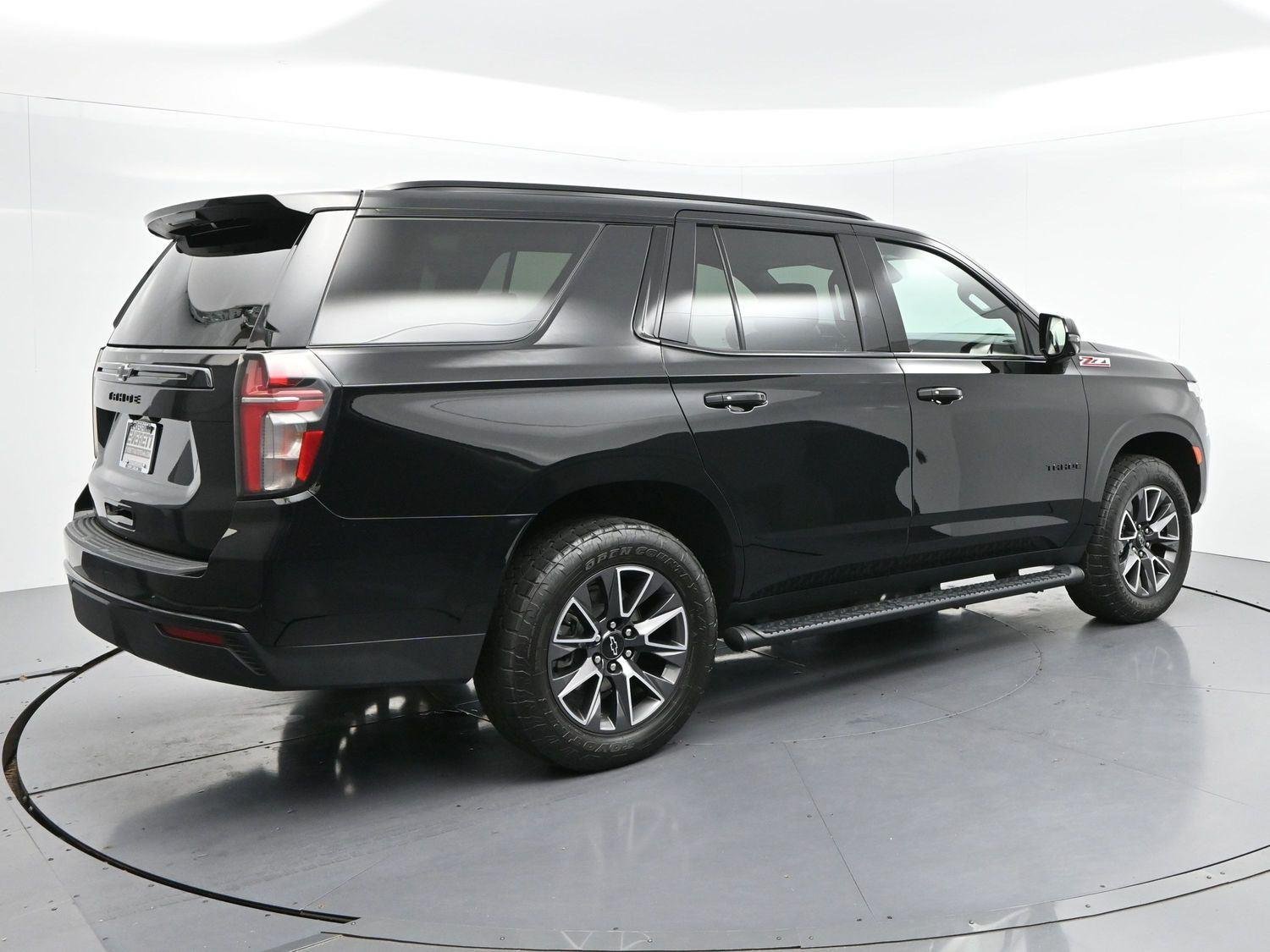Used 2023 Black Chevrolet Z71 image 7