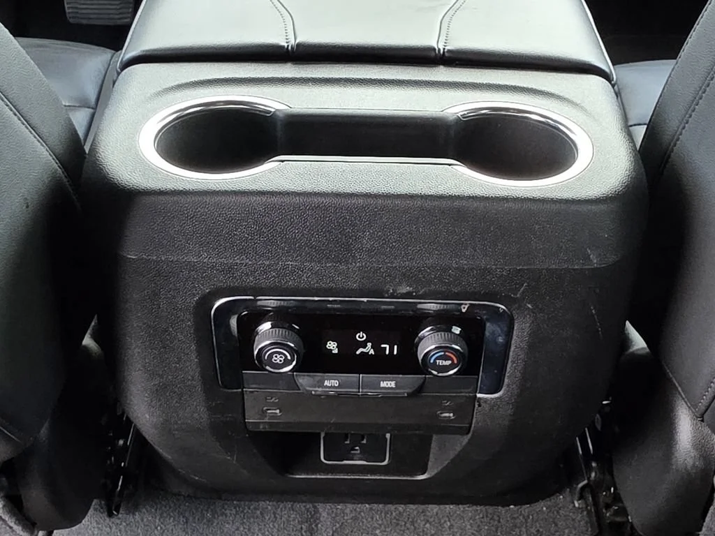 Used 2025 Black Chevrolet LT image 17