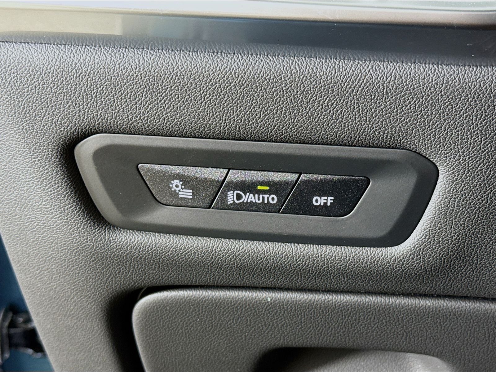 New 2026 Blue Ridge Mountain Metallic BMW xDrive40i image 10