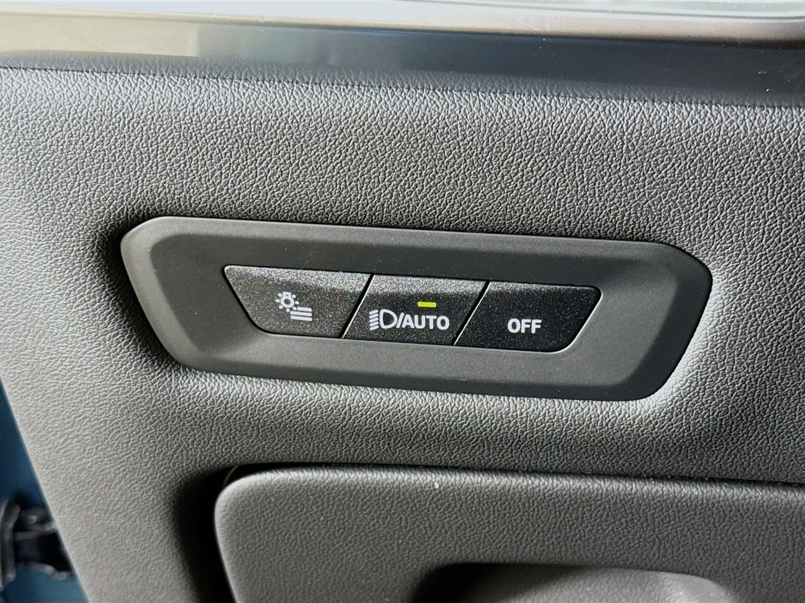 New 2026 Blue Ridge Mountain Metallic BMW xDrive40i image 10