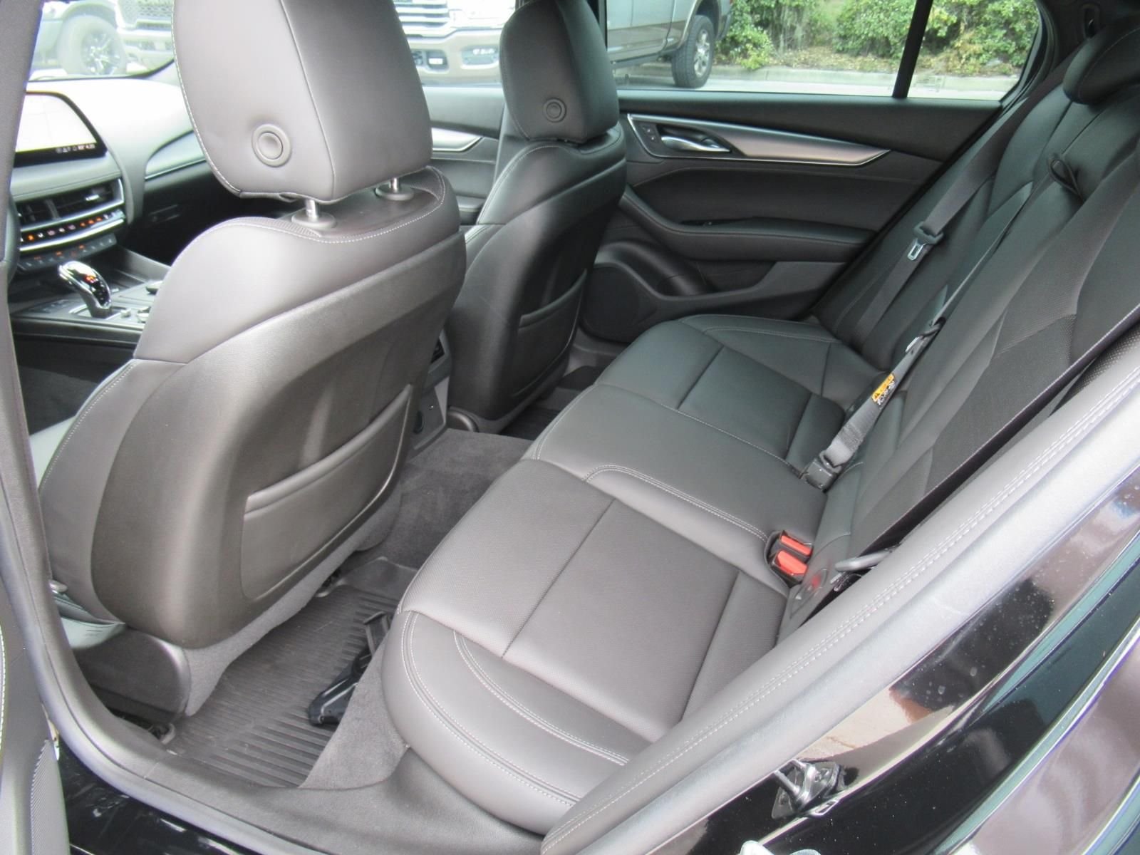 Used 2025 Black Cadillac Premium Luxury image 39