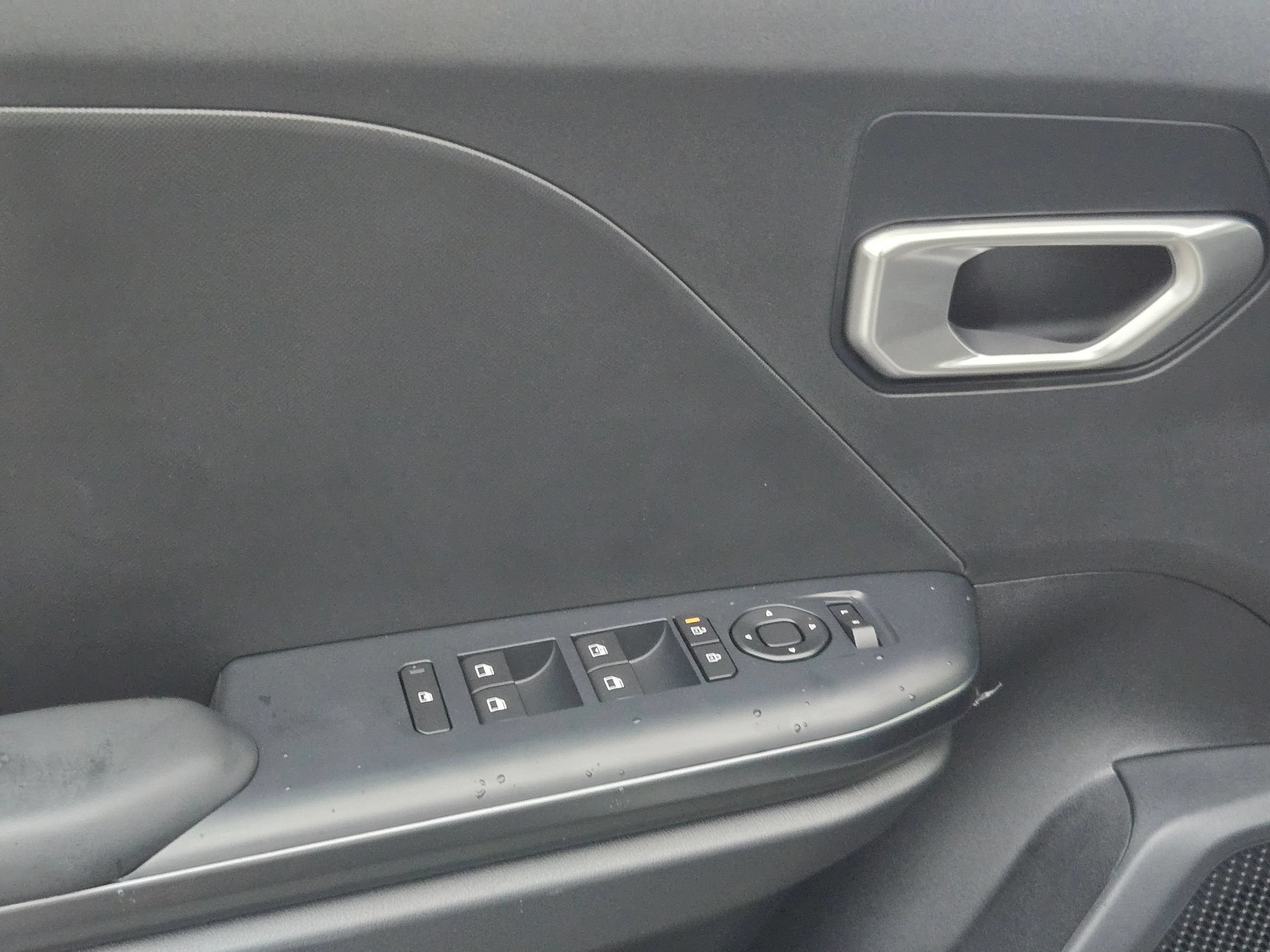 New 2026 Steel Gray Kia LXS image 16