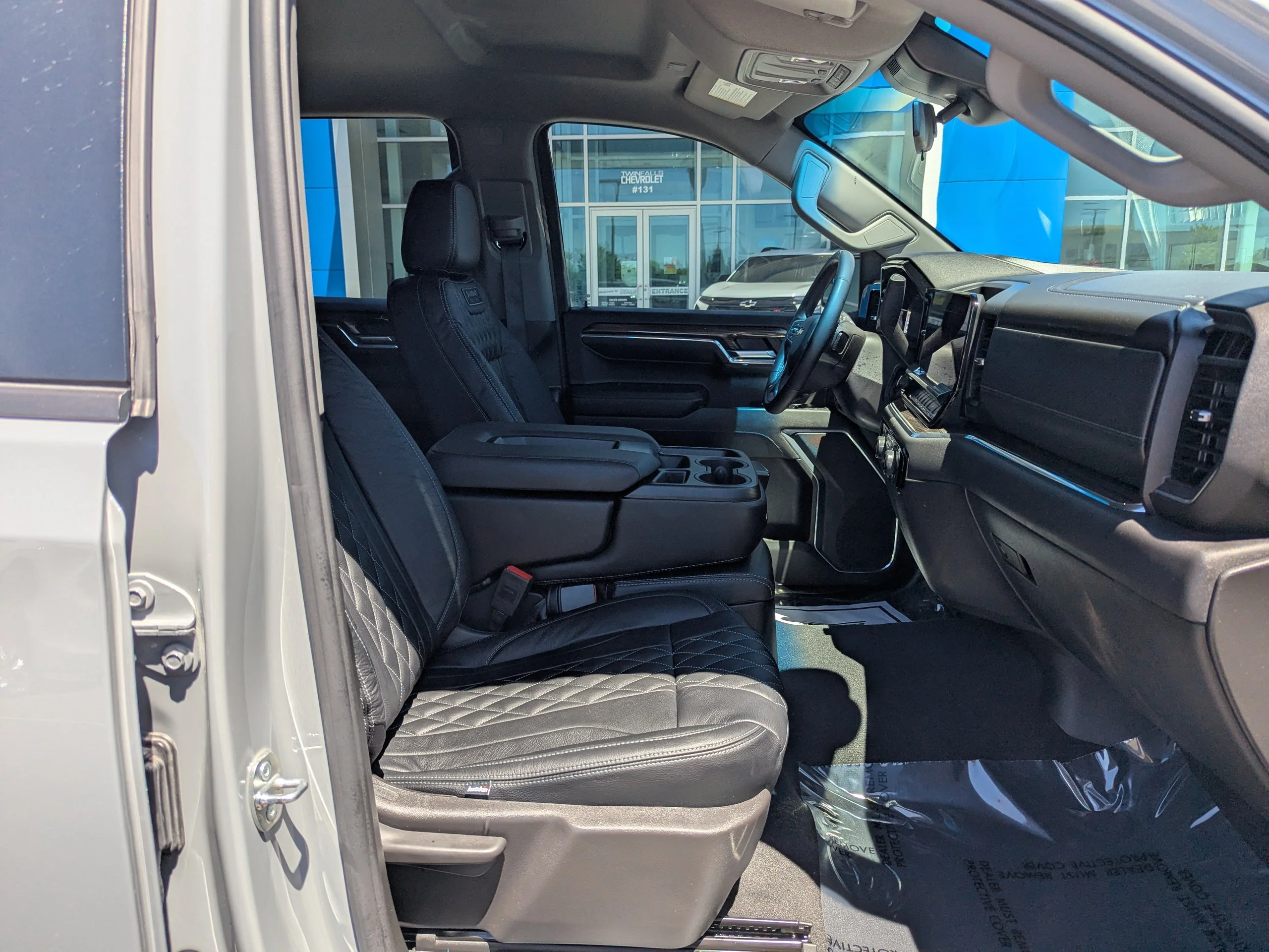 2024 Chevrolet Silverado 1500 LT - Photo 41