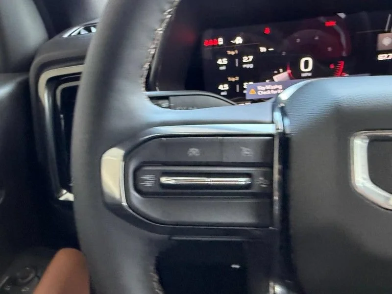 2026 GMC Canyon AT4 - Photo 10