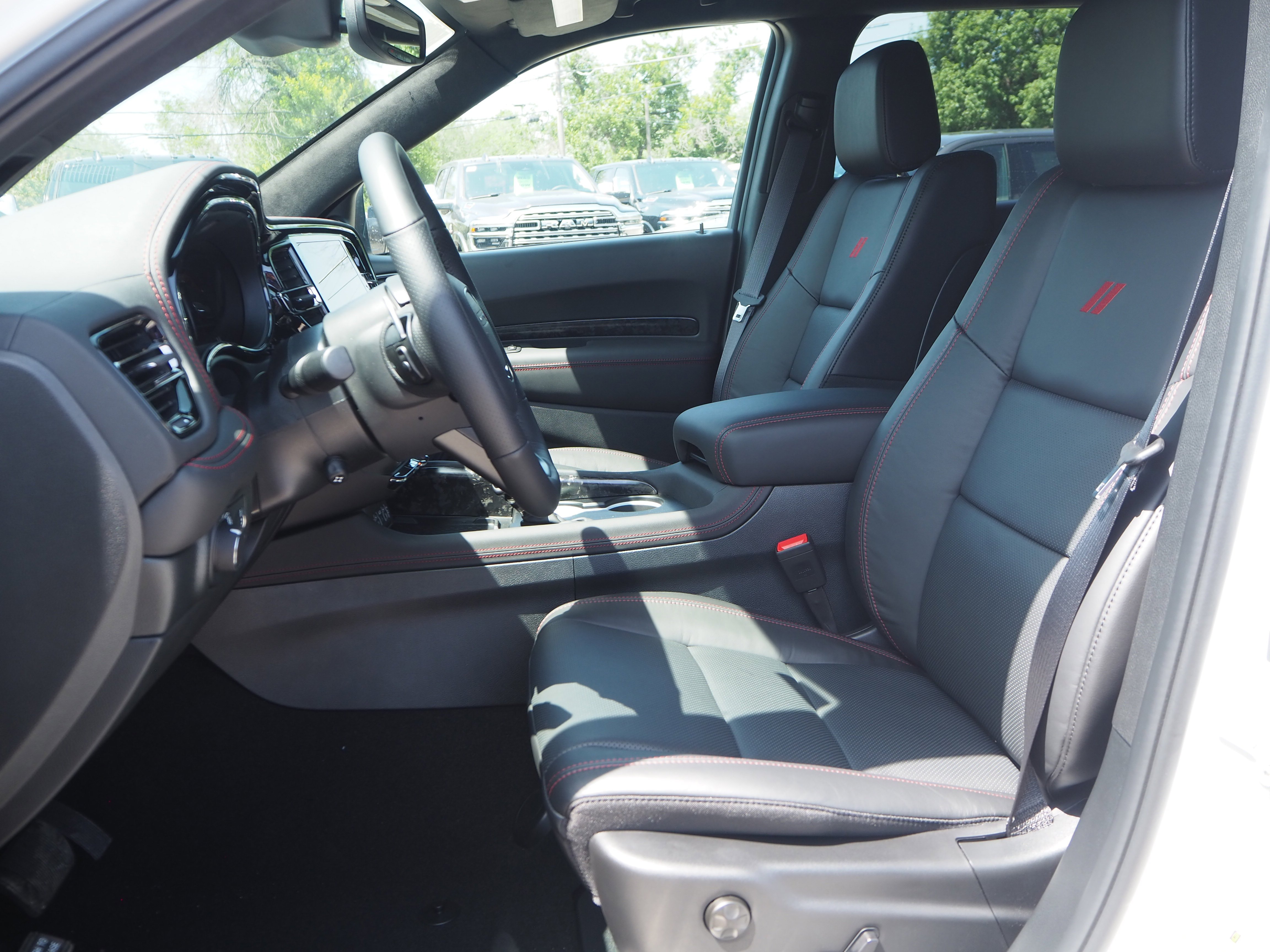 2025 Dodge Durango R/T Premium photo 3