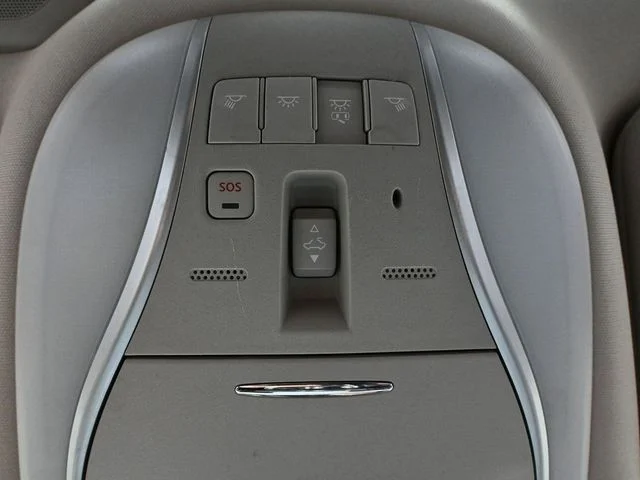 Used 2020 Blue INFINITI LUXE image 34
