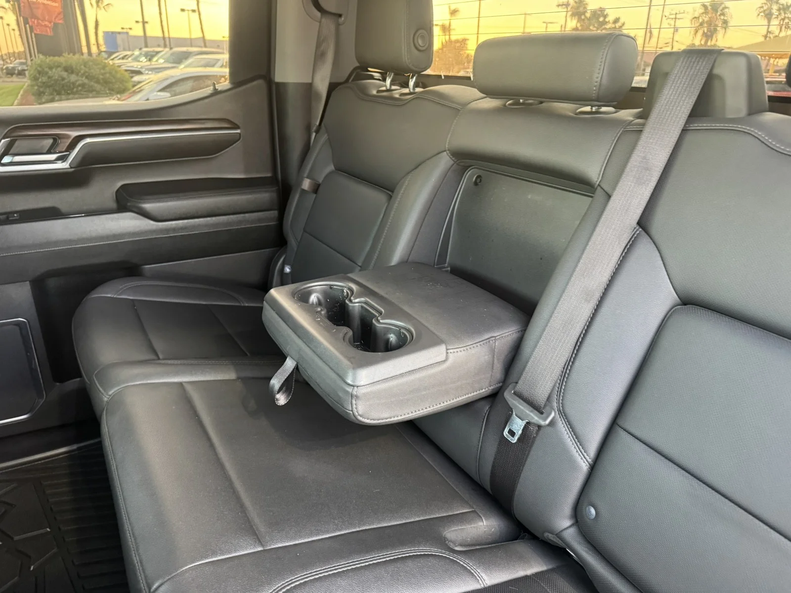 Used 2024 WHITE GMC SLT image 30