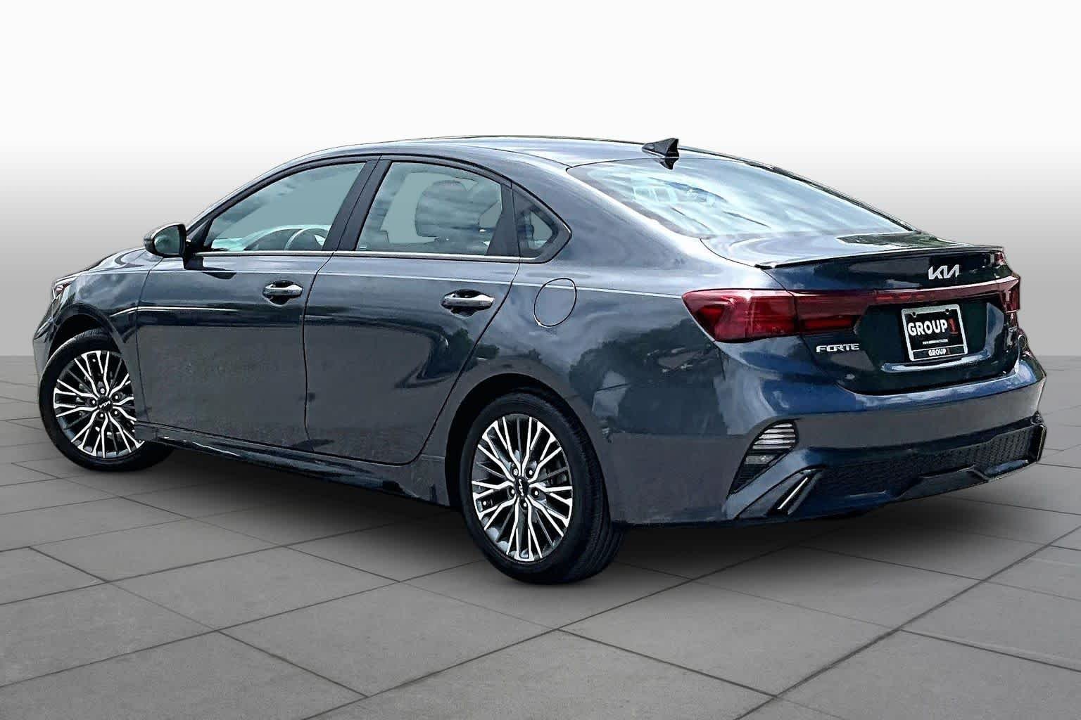 Used 2023 Gravity Gray Kia GT-Line image 12
