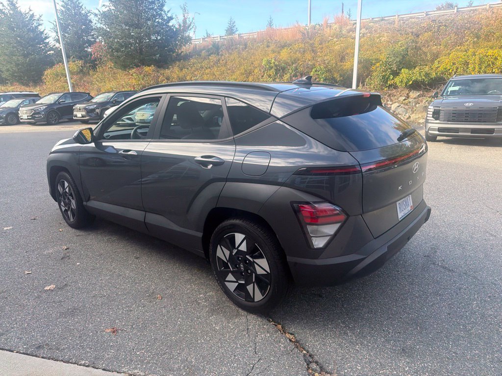 Used 2024 Gray Hyundai SEL image 2