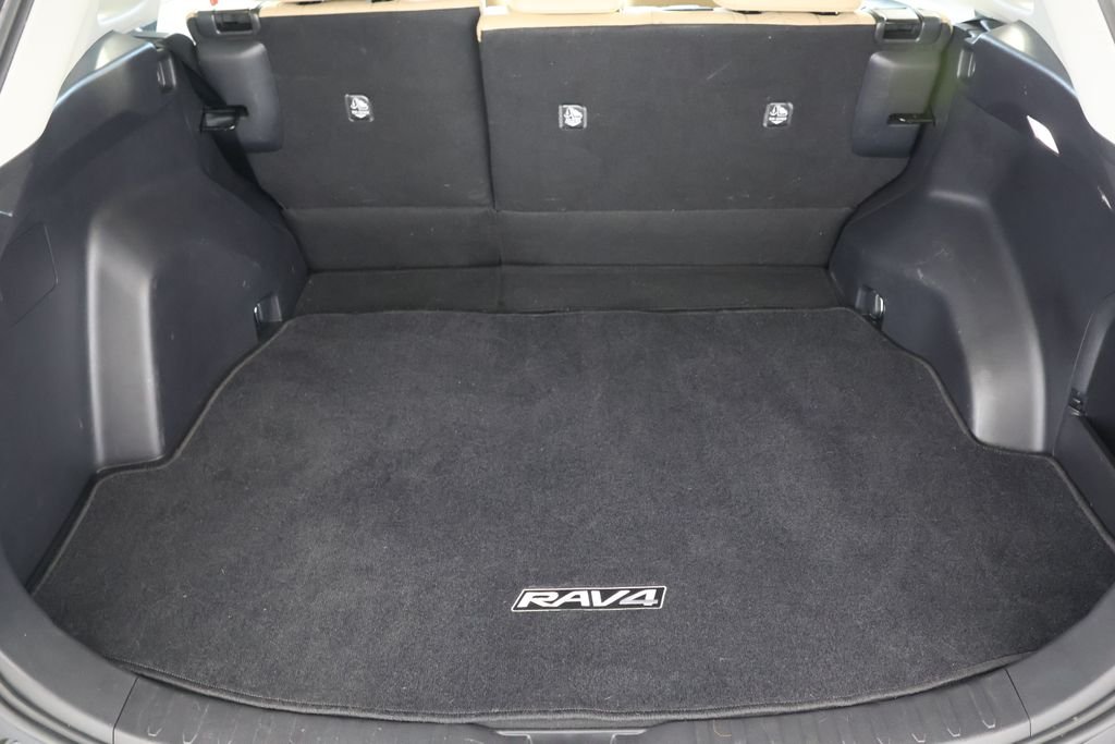 Used 2022 Black Toyota XLE image 22