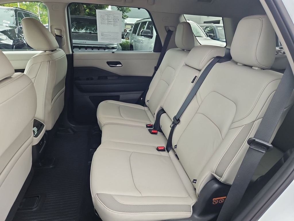 Certified Used 2025 White Pearl Nissan SL image 14