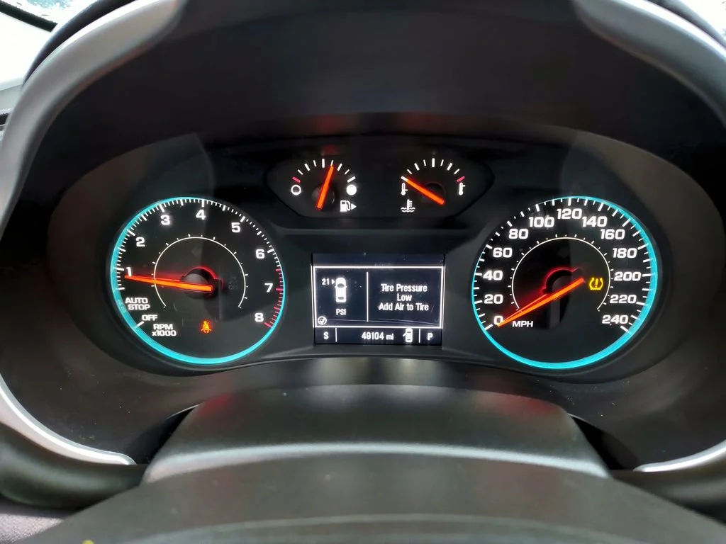 Used 2022 Summit White Chevrolet LT image 9