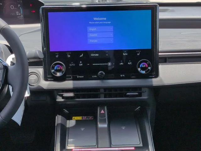 New 2026 Wind Chill Pearl Toyota SE image 18