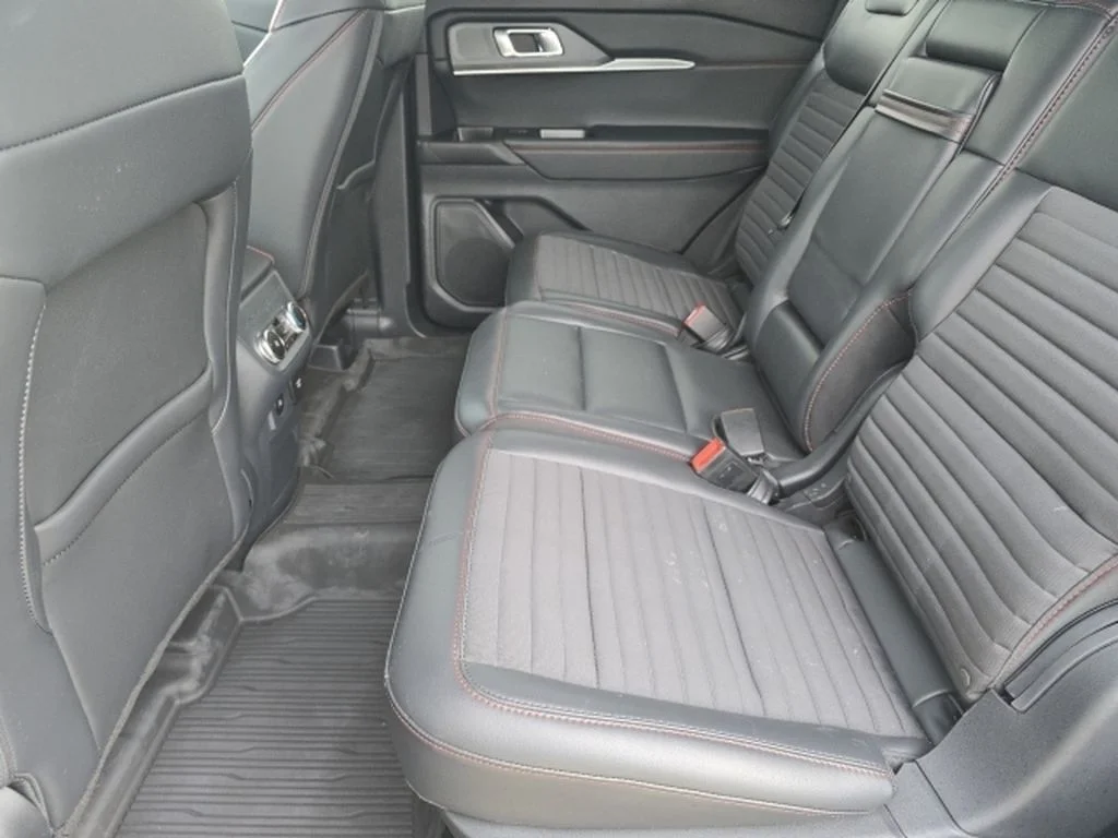 2025 Ford Explorer ST-LINE - Photo 11