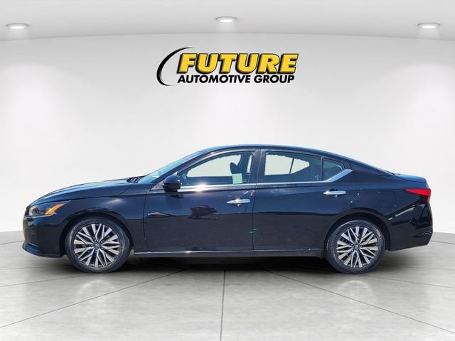 Used 2023 Black Nissan 2.5 SV image 6