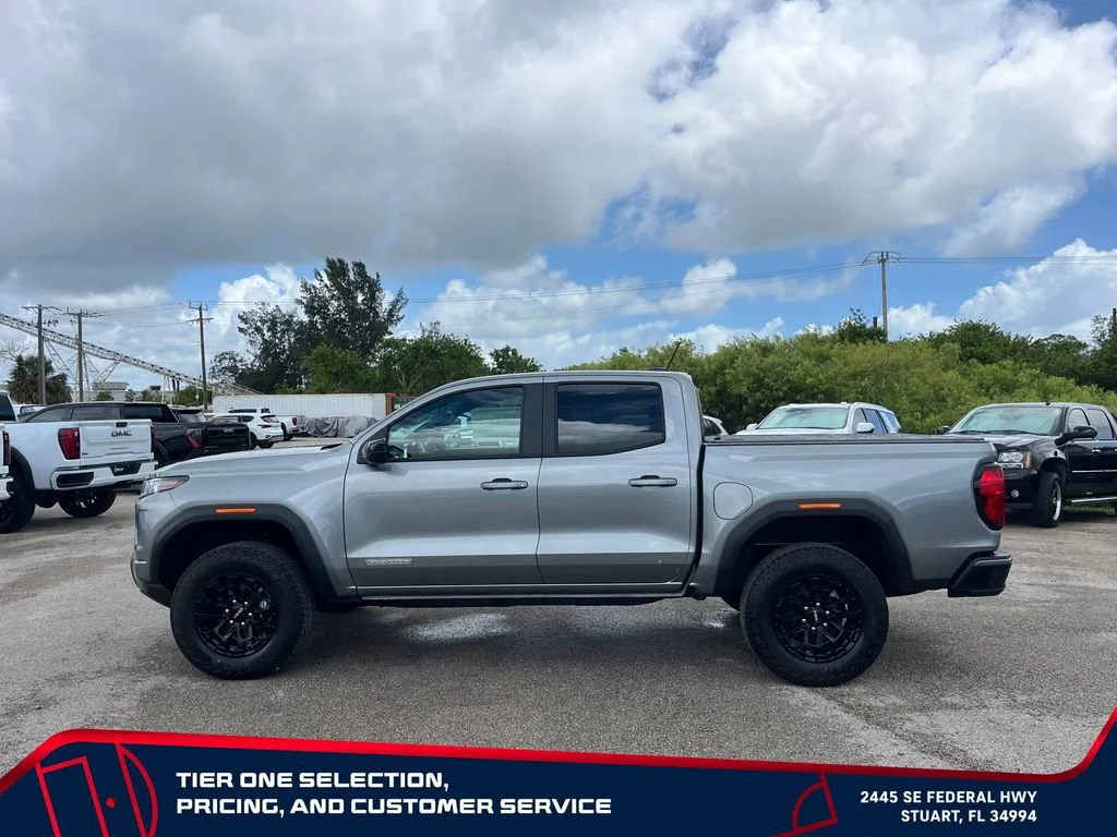 New 2026 Sterling Metallic GMC Elevation image 4