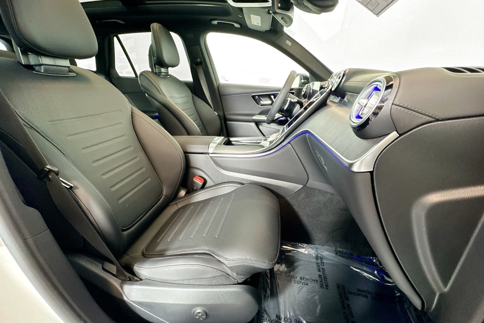 New 2026 Polar White Mercedes-Benz GLC 300 image 26