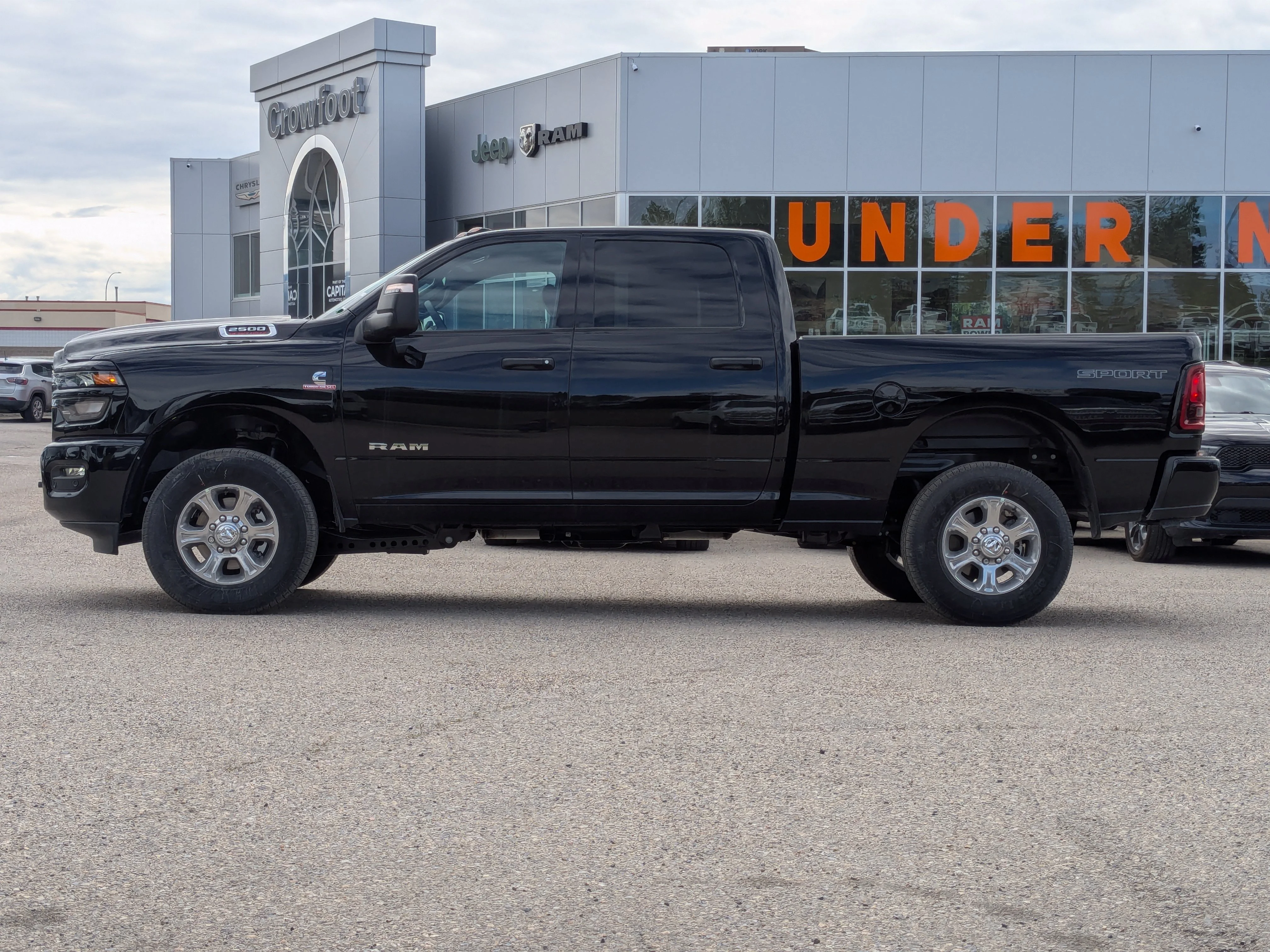 New 2026 Black RAM Big Horn - 6.7L HO Diesel - 12 Nav - Sport App Pkg - 5th Wheel/Gooseneck Prep - Alpine Audio & More image 5