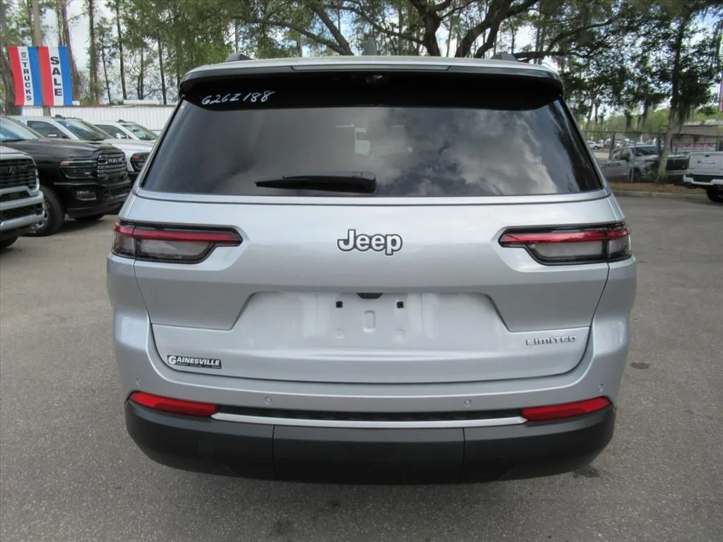 New 2026 Silver Zynith Exterior Paint Jeep Limited image 6