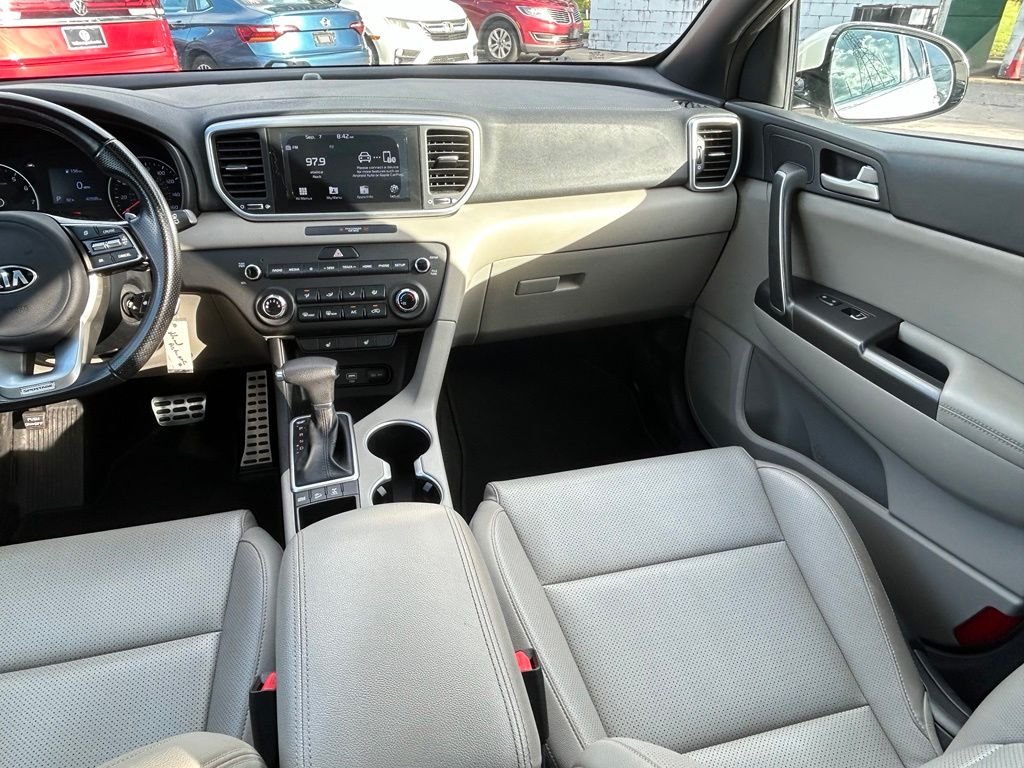 Used 2020 White Kia S image 11
