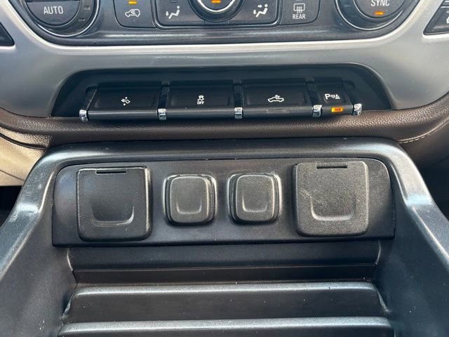 Used 2018 WHITE FROST TRICOAT GMC SLT image 22