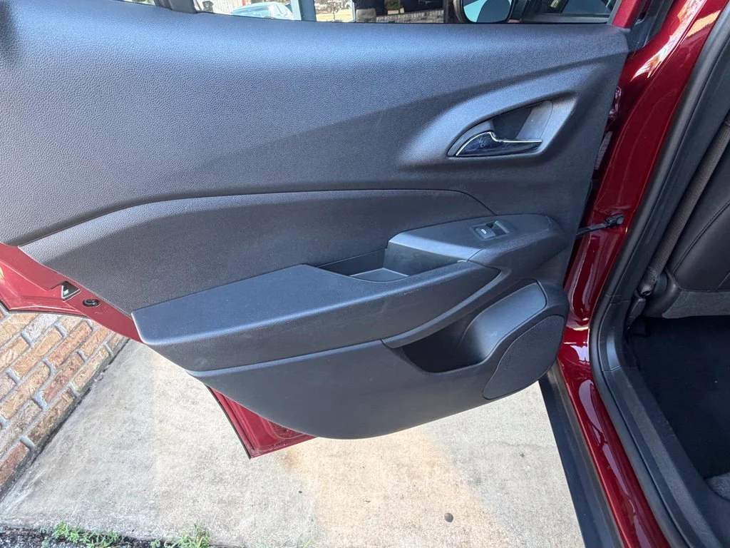Used 2025 Red Chevrolet LT image 30