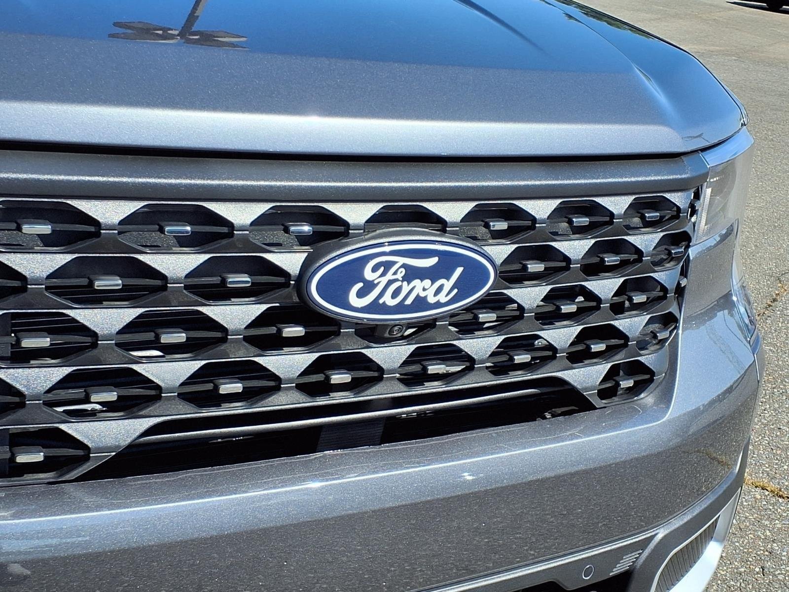 New 2026 Oxford White Ford XL image 13