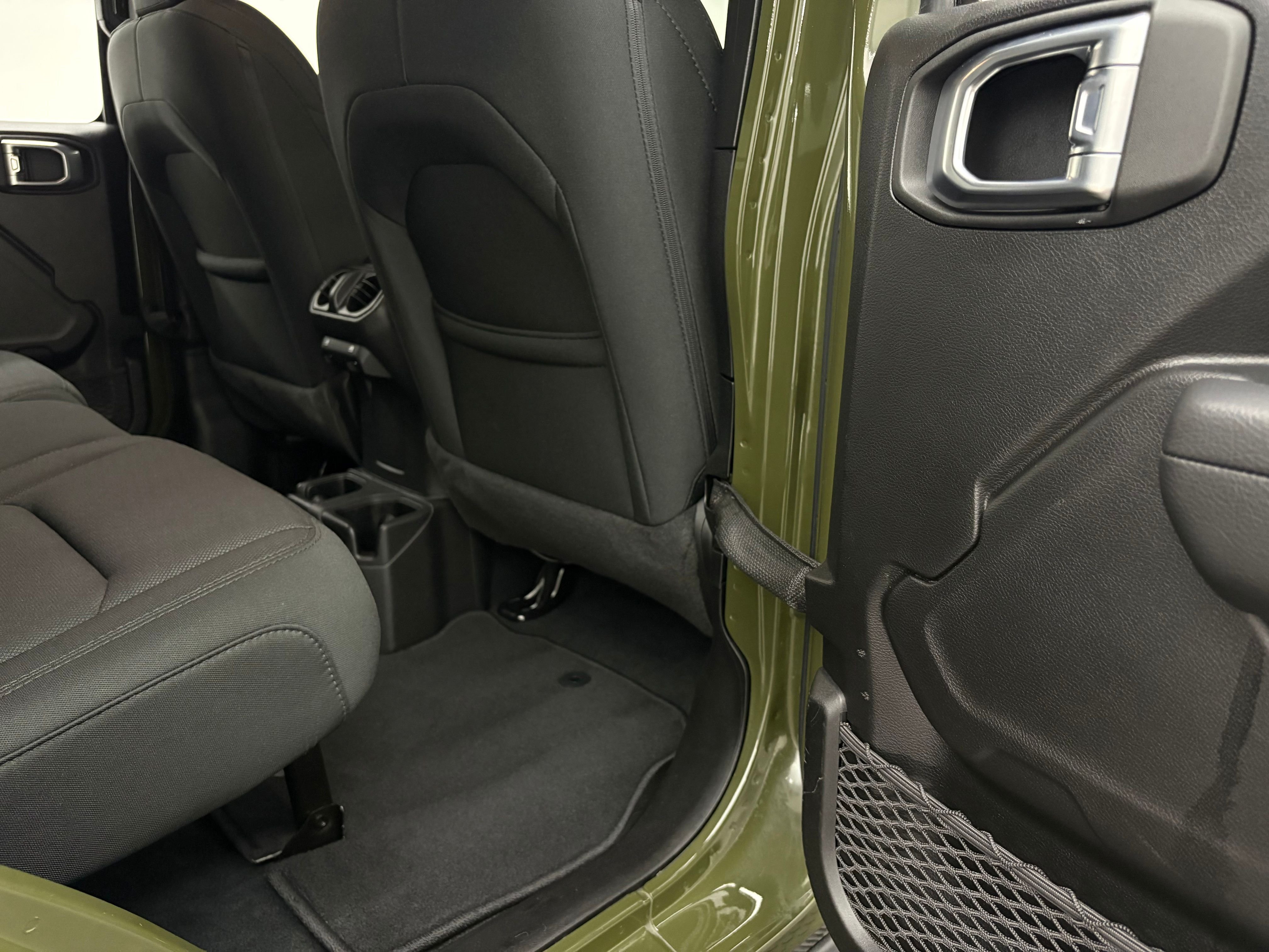 Used 2022 Sarge Green Clearcoat Jeep Unlimited Sport Altitude image 38