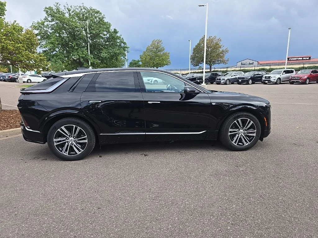 Used 2024 Black Cadillac Luxury image 6