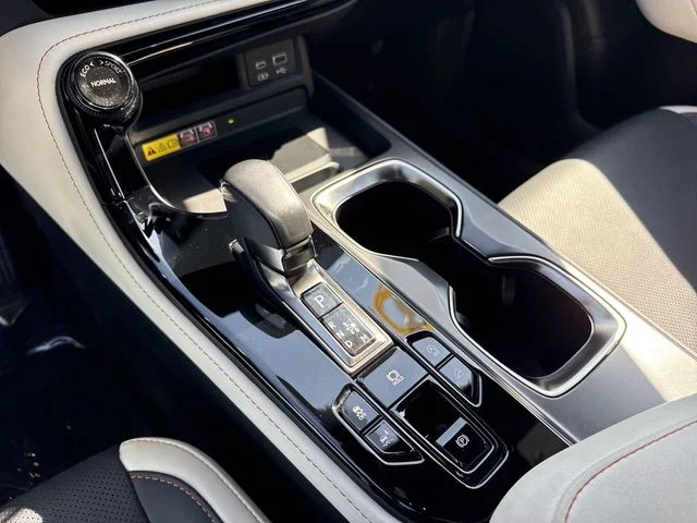 Used 2023 White Lexus 350 Premium image 21