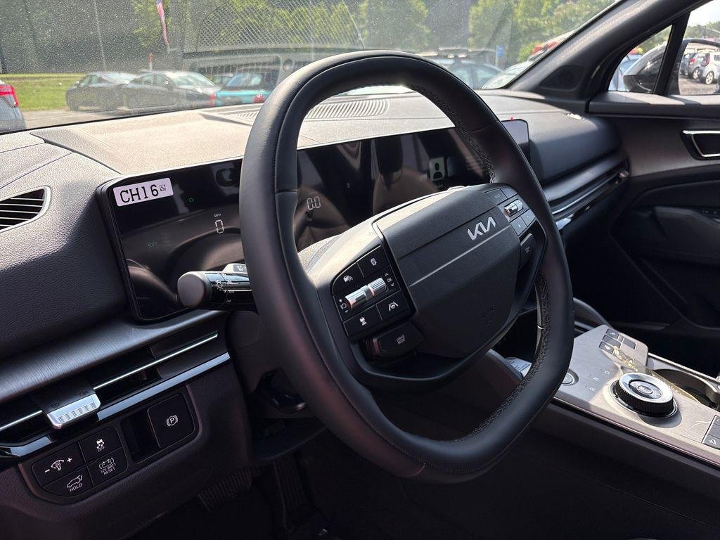 New 2026 Shadow Matte Gray Kia X-Line image 13